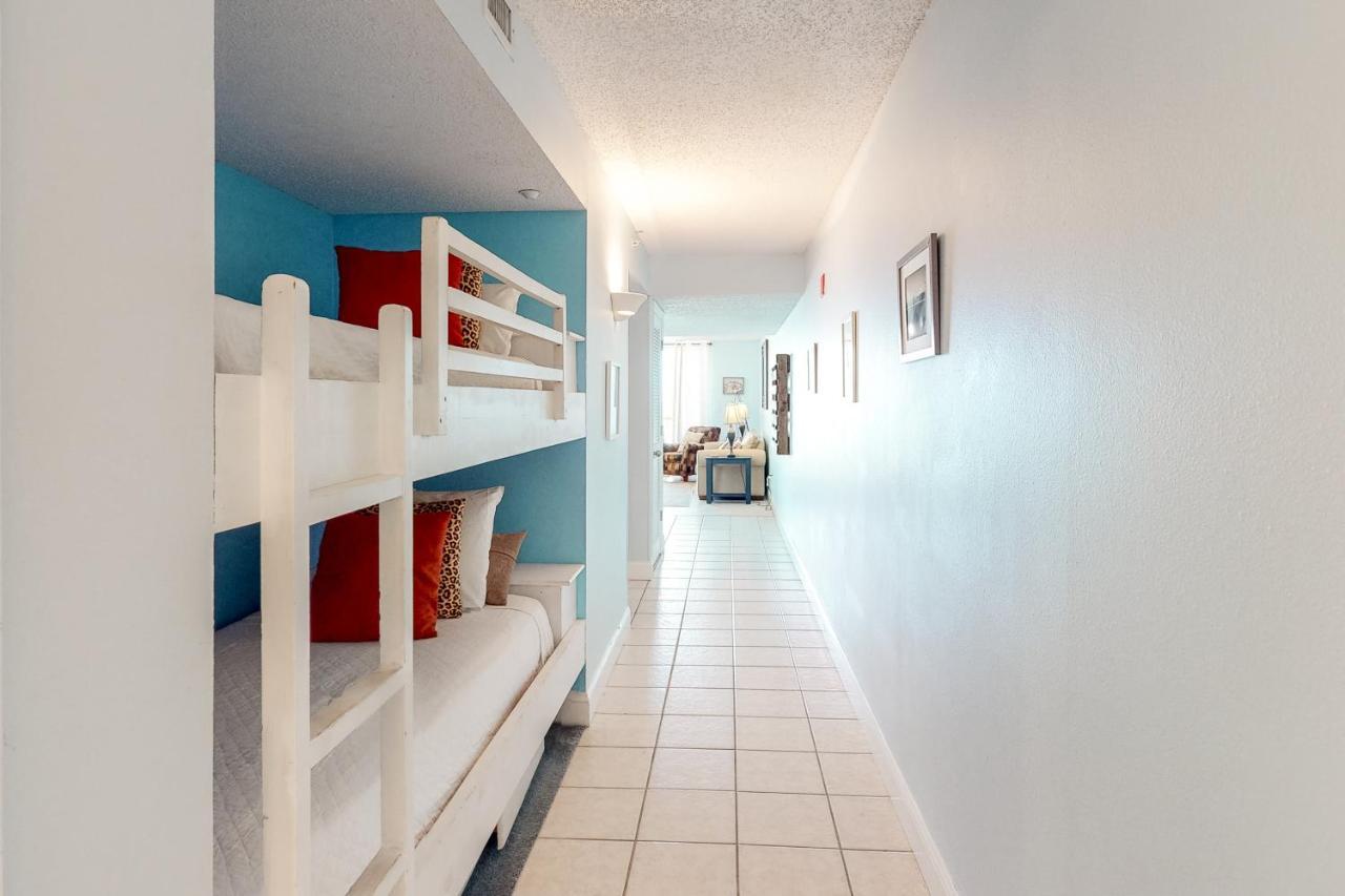 Pelican Beach Resort Destin Exterior photo